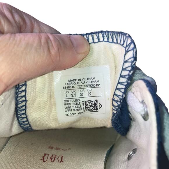 Women’s Converse Low Navy Eyelet Sneakers with Red Trim-size 6 - Picture 8 of 8